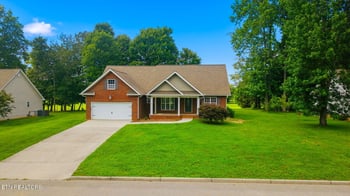 203 Shadows Lawn Dr, Athens, TN 37303