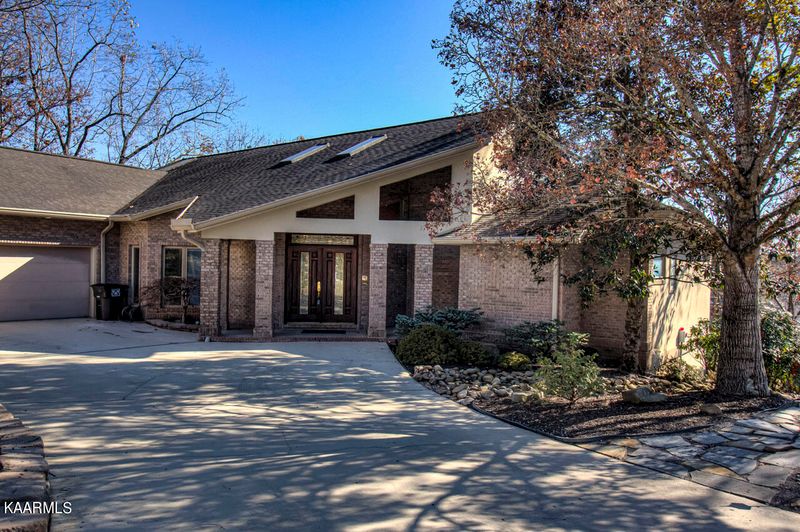 203 Shawnee Cv, Loudon, TN 37774