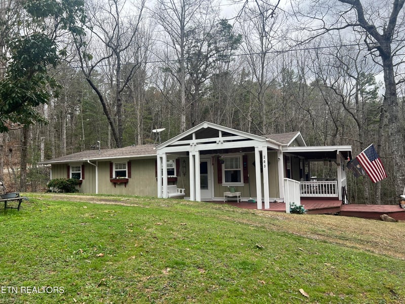 203 Tall Pine Cir, Tellico Plains, TN 37385