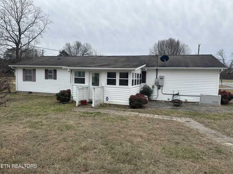 203 Walker Rd, Harriman, TN 37748