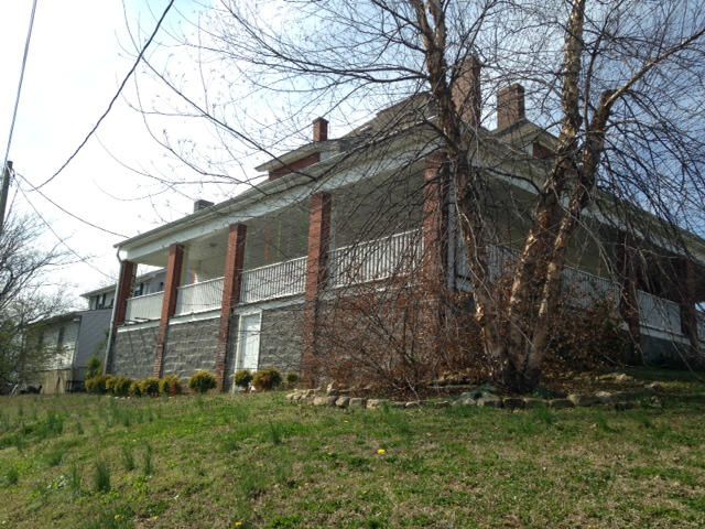 203 Washington Ave, Athens, TN 37303