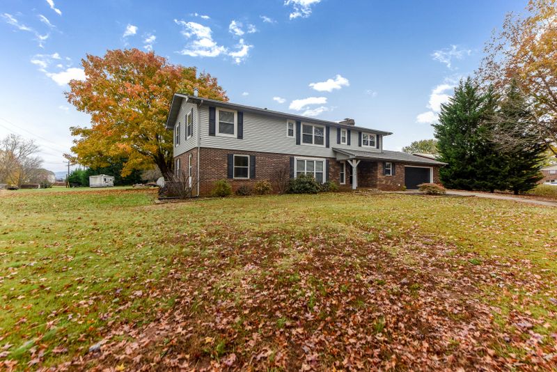 2030 Eckles Dr, Maryville, TN 37804