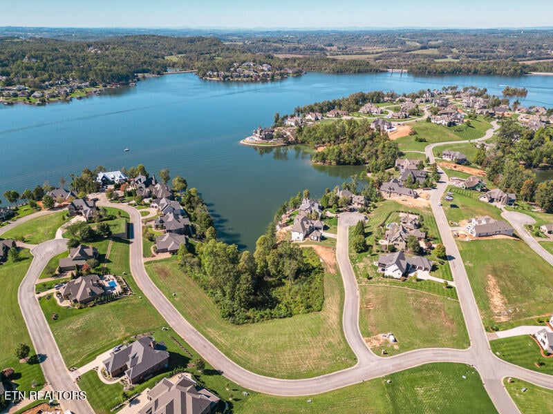 2030 Marina Way, Lenoir City, TN 37772