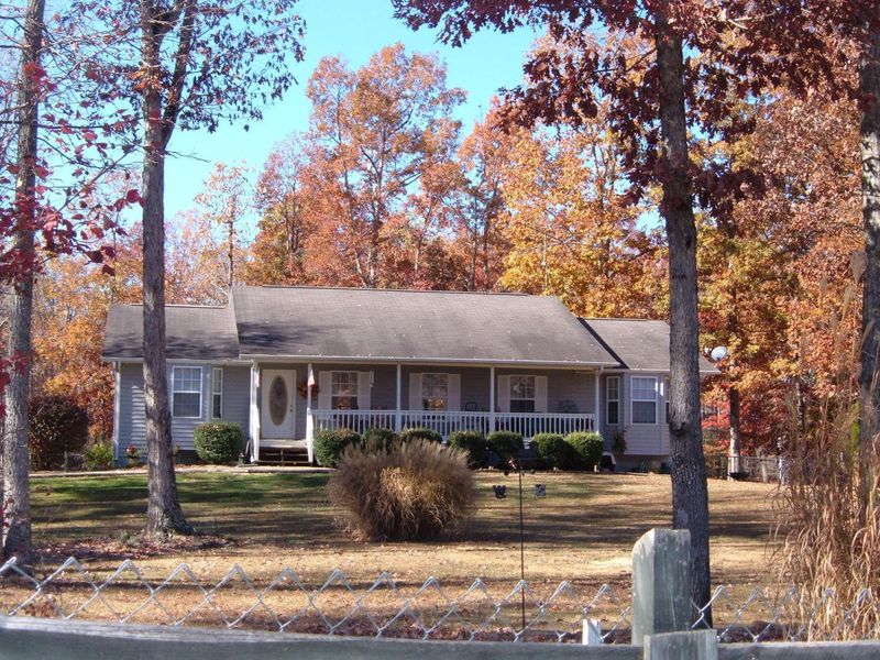 2031 Fed Phillips Rd, Oneida, TN 37841