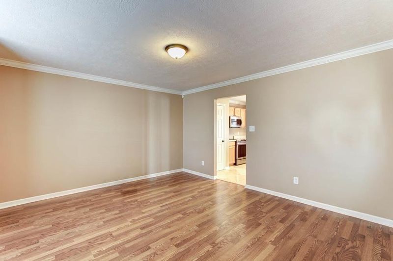 2032 Cartmill Dr, Powell, TN 37849
