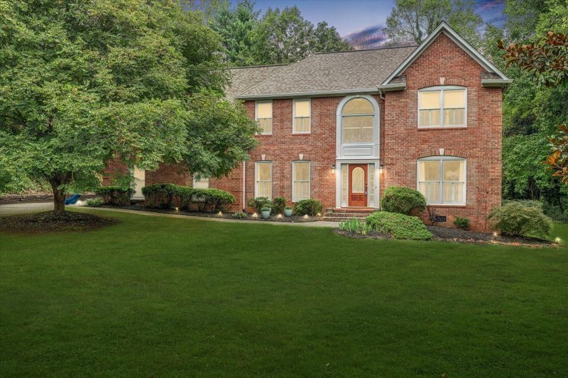 2032 Lyons Ridge Rd, Knoxville, TN 37919