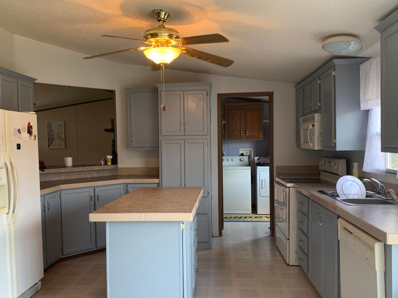 2032 River Meadows Dr, Sevierville, TN 37876