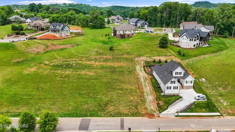 2033 Chestnut Ln, Loudon, TN 37774