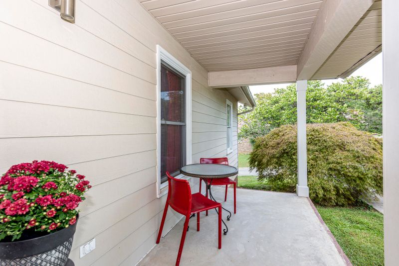 2033 Stonybrook Rd, Louisville, TN 37777