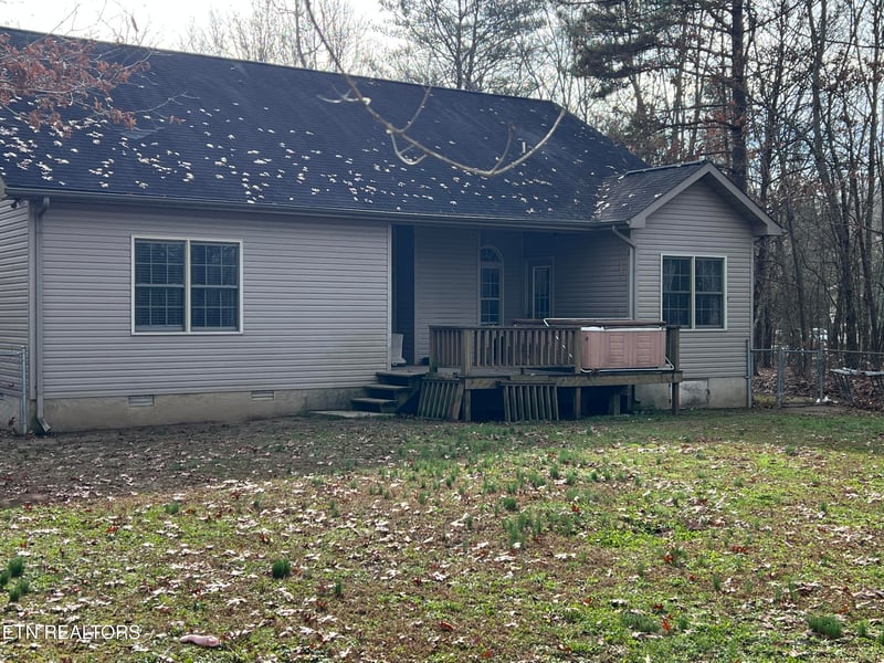 2034 Keno Dr, Crossville, TN 38572