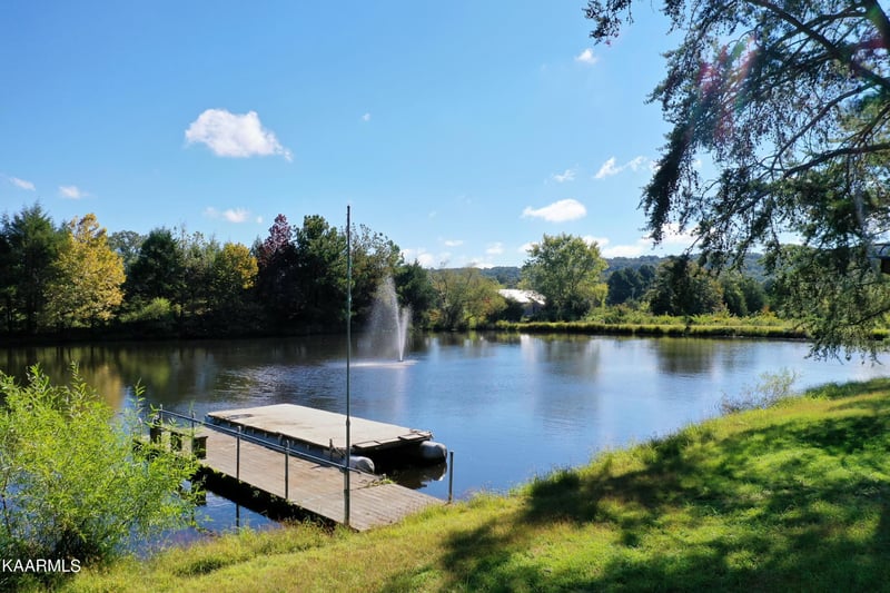 20340 Hines Valley Rd, Lenoir City, TN 37771