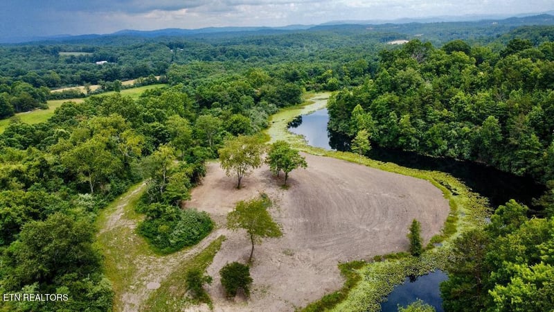 2036 Helenwood Detour Rd, Helenwood, TN 37755