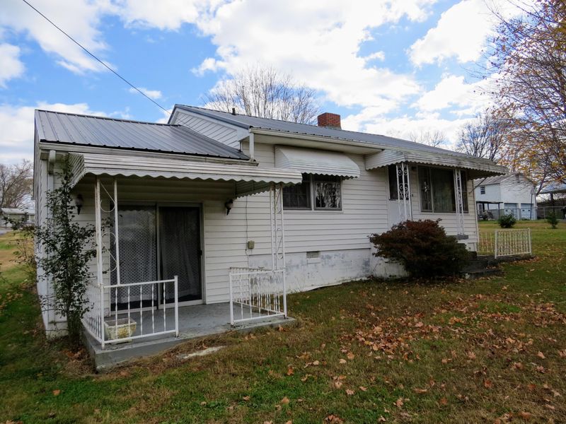 2036 Neubert Rd, Knoxville, TN 37914