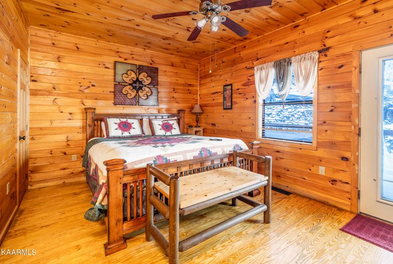 2036 Ridge Rd #STE 9, Pigeon Forge, TN 37863
