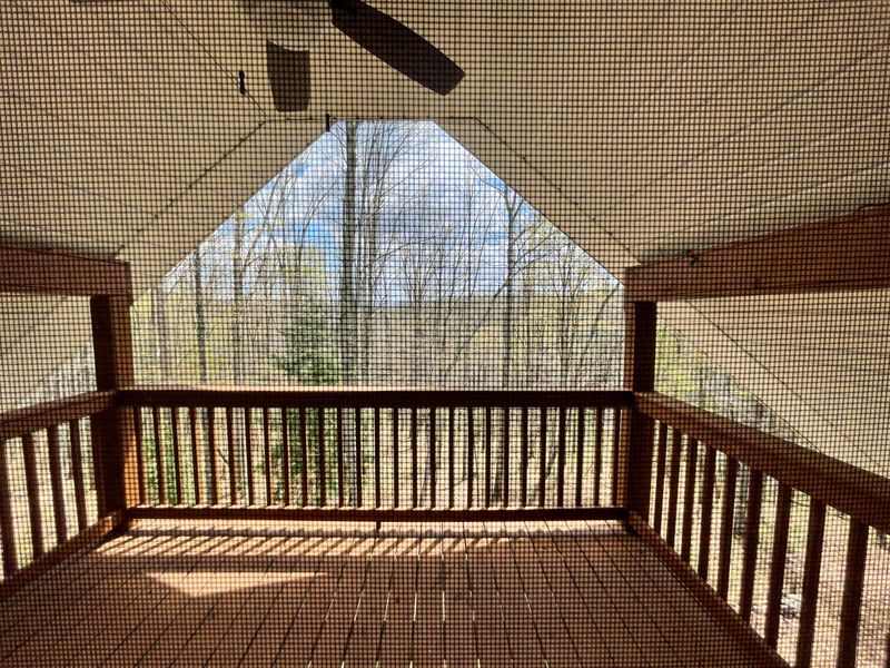 2037 Honey Creek Loop Rd, Allardt, TN 38504