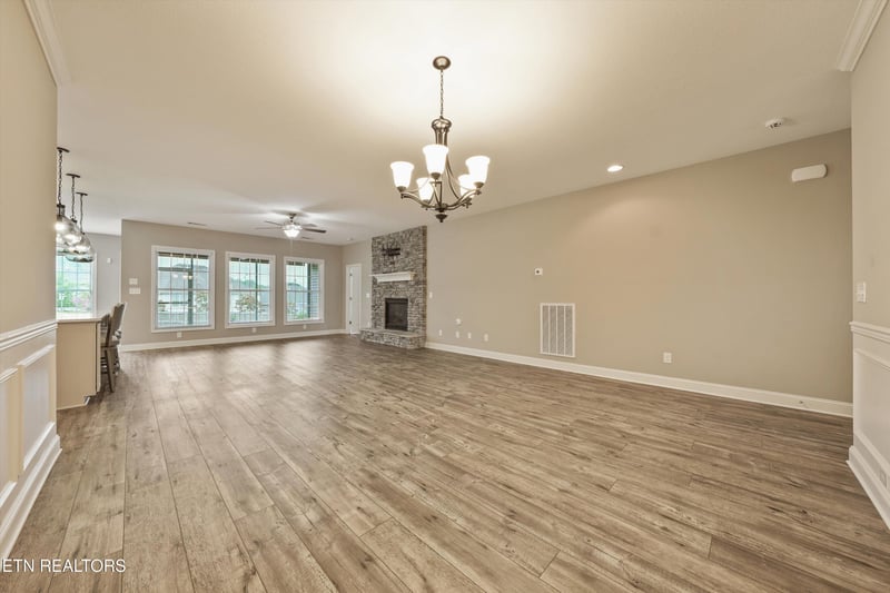 2037 Wooded Mountain Ln, Knoxville, TN 37922
