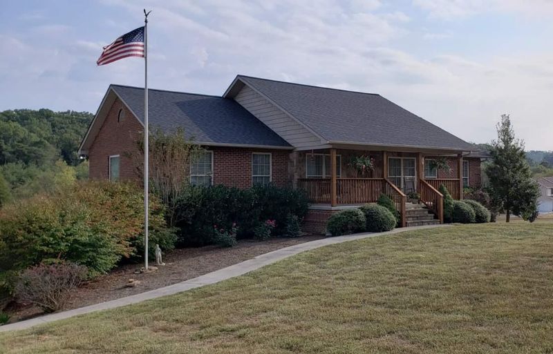 2038 Creswell Rd, Seymour, TN 37865