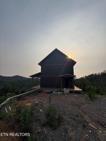 2038 Spurling Rd, Sevierville, TN 37862