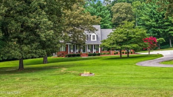 2039 Chasewood Ln, Maryville, TN 37803