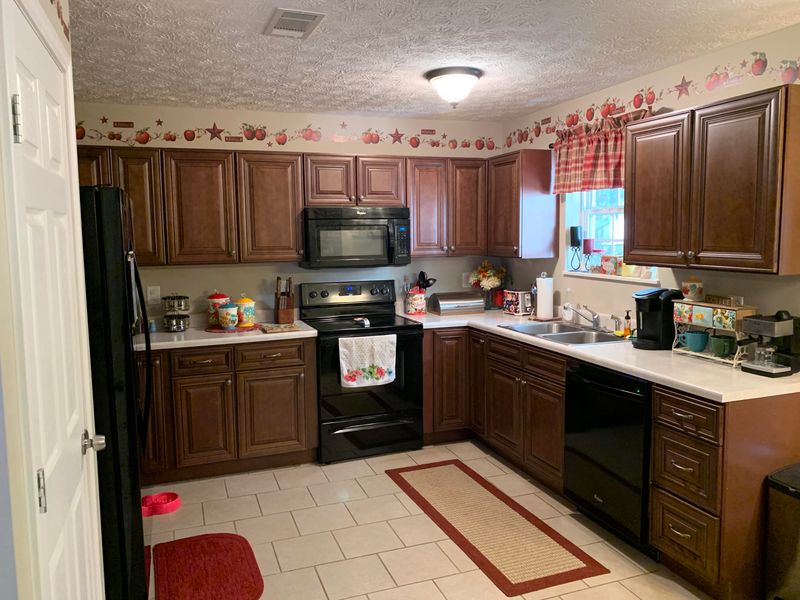 2039 Infinity Ln, Sevierville, TN 37876