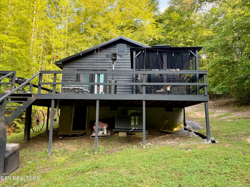 204 Black Fox Rd, Washburn, TN 37888