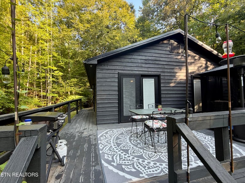 204 Black Fox Rd, Washburn, TN 37888