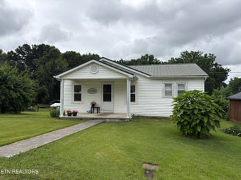 204 Blair Ave, Sweetwater, TN 37874