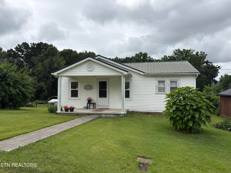 204 Blair Ave, Sweetwater, TN 37874