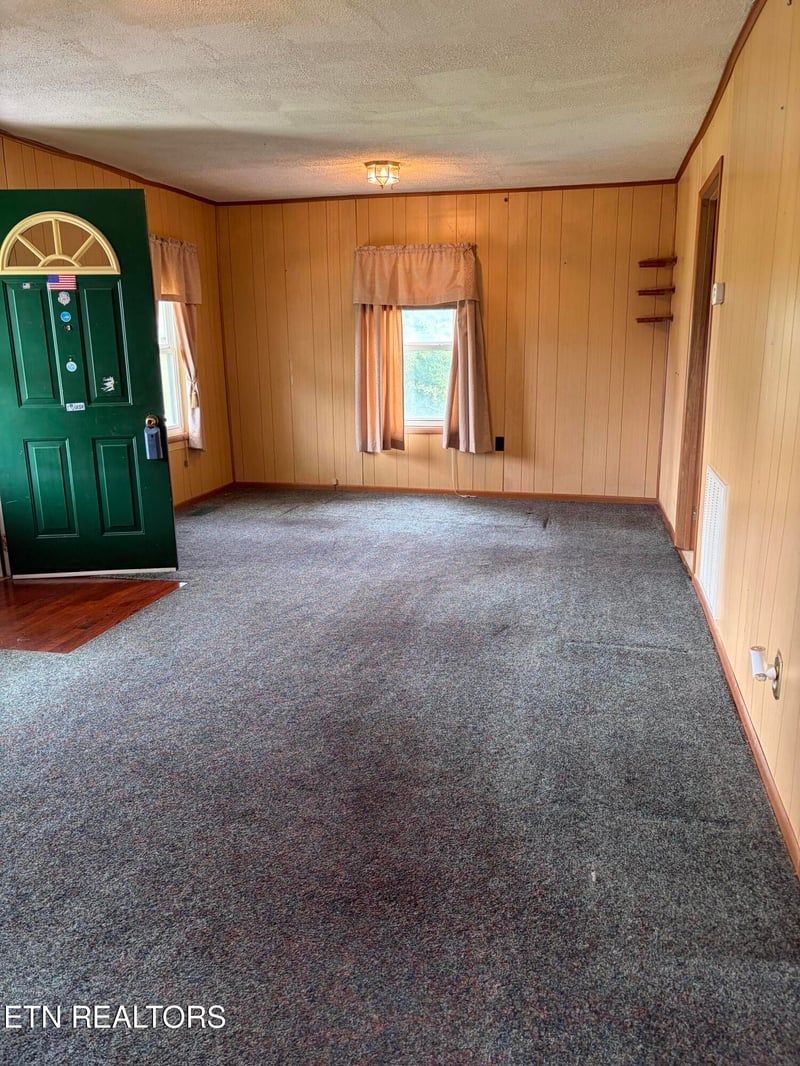 204 Blair Ave, Sweetwater, TN 37874