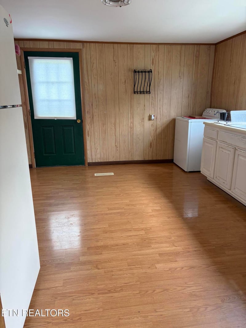 204 Blair Ave, Sweetwater, TN 37874