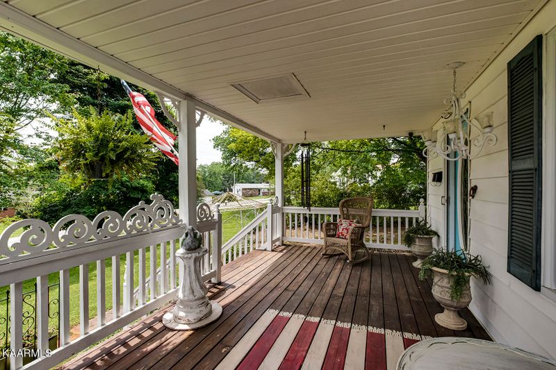 204 Brahman Rd, Kingston, TN 37763
