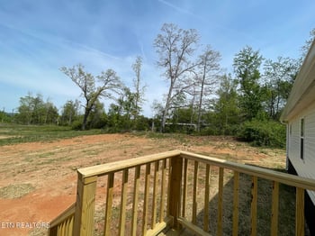 204 Community Dr, Madisonville, TN 37354
