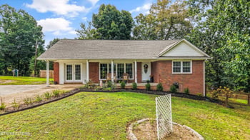204 Doyle St, Lenoir City, TN 37771
