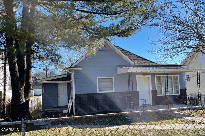 204 E Caldwell Ave, Knoxville, TN 37917
