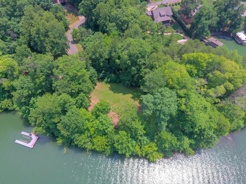 204 E Cove Dr, Greenback, TN 37742