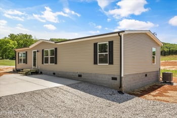 204 Edgewood Dr, Sweetwater, TN 37874