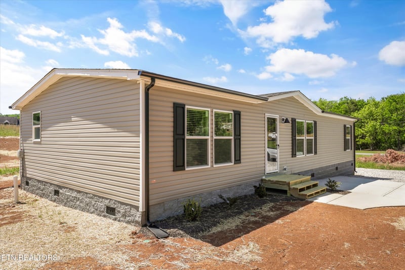 204 Edgewood Dr, Sweetwater, TN 37874