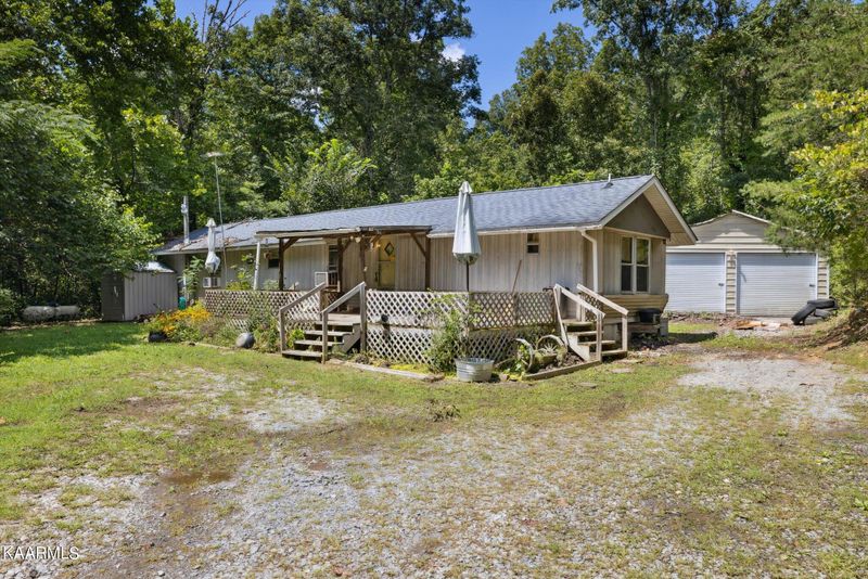204 Hardin Rd, Kodak, TN 37764