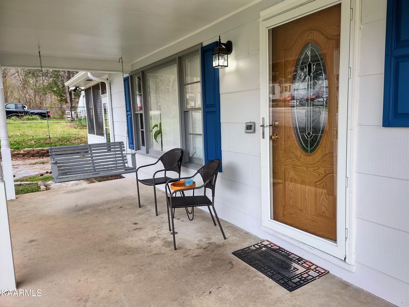 204 Howard Ave, Harriman, TN 37748