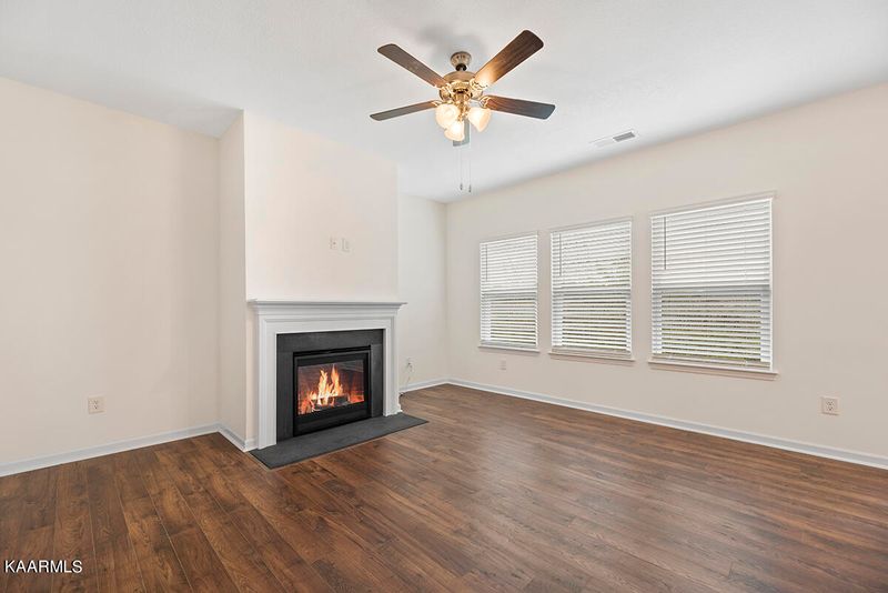 204 Ibis Loop, Oak Ridge, TN 37830