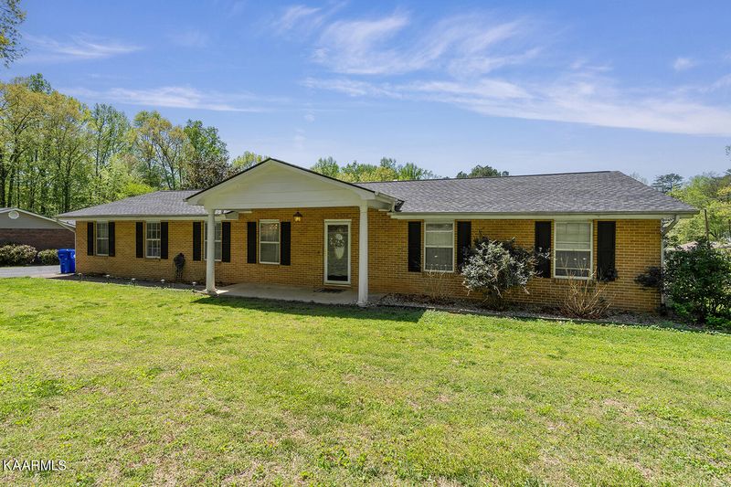 204 Indian Ln, Harriman, TN 37748