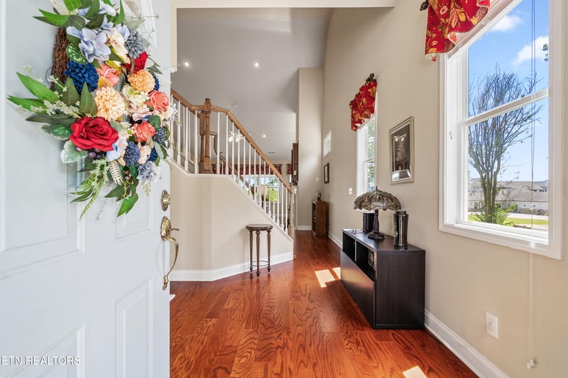 204 Kingbird Dr, Vonore, TN 37885