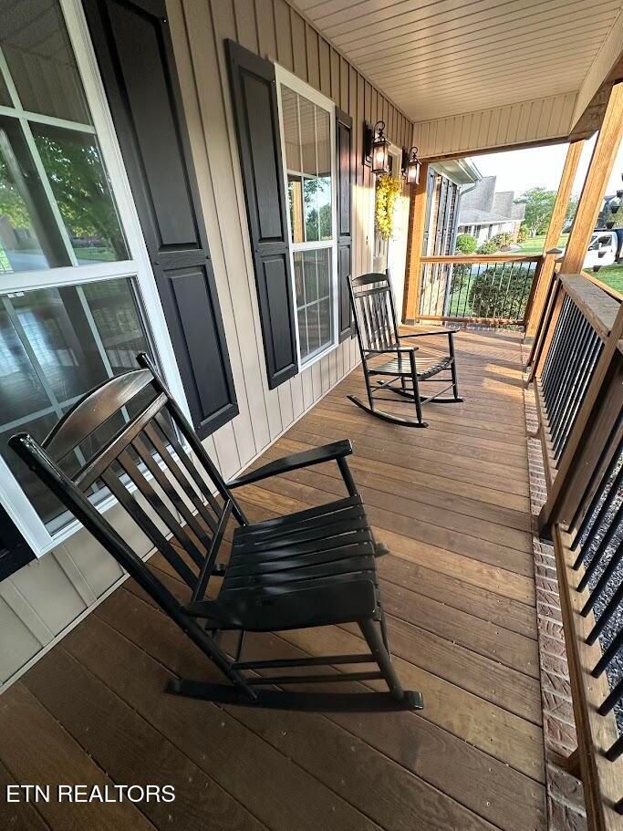 204 Meadow Ln, Madisonville, TN 37354