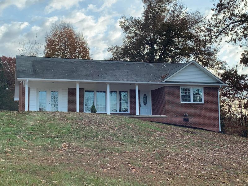 204 N Doyle St, Lenoir City, TN 37771