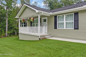 204 Nehasane Ln, Crossville, TN 38572