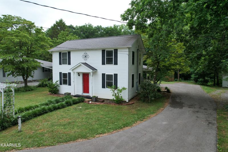 204 Oak Rd, Norris, TN 37828