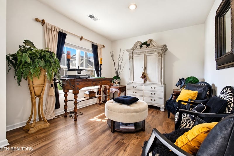 204 Paisley Reece Ln, Lenoir City, TN 37771
