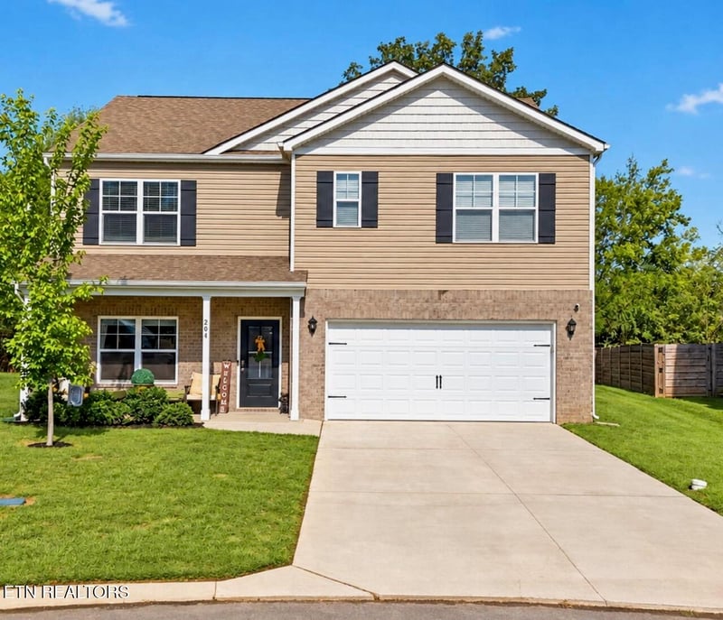 204 Paisley Reece Ln, Lenoir City, TN 37771