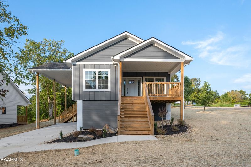 204 Red Bud Ln, Sevierville, TN 37876