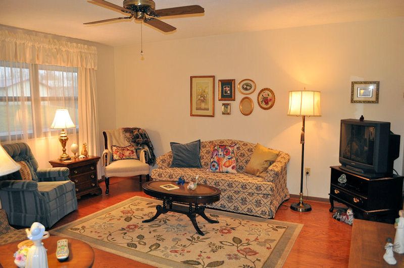 204 River Bottom Dr, Sevierville, TN 37862